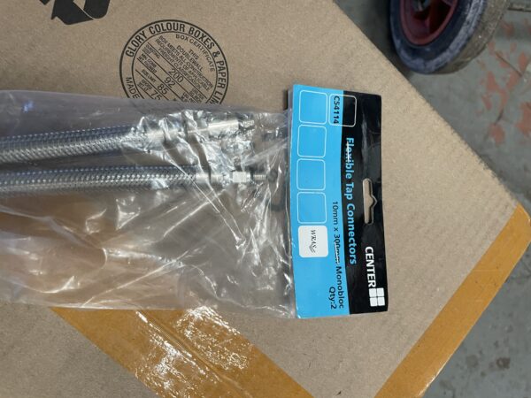 15mm  x  12mm  300mm flexible monobloc tap connectors (pair)